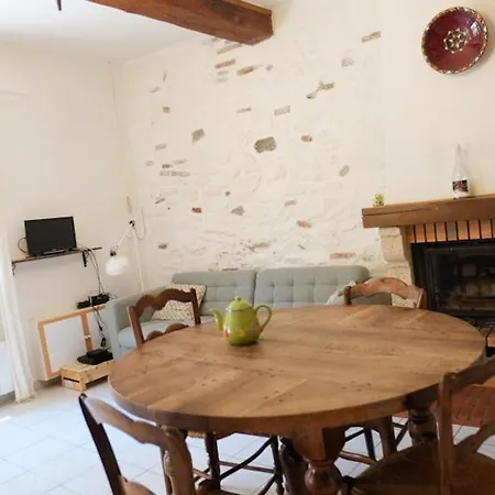 Charmante Maison De Village Dans Les Fenouilledes *