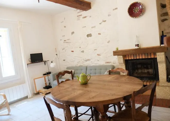 Charmante Maison De Village Dans Les Fenouilledes *